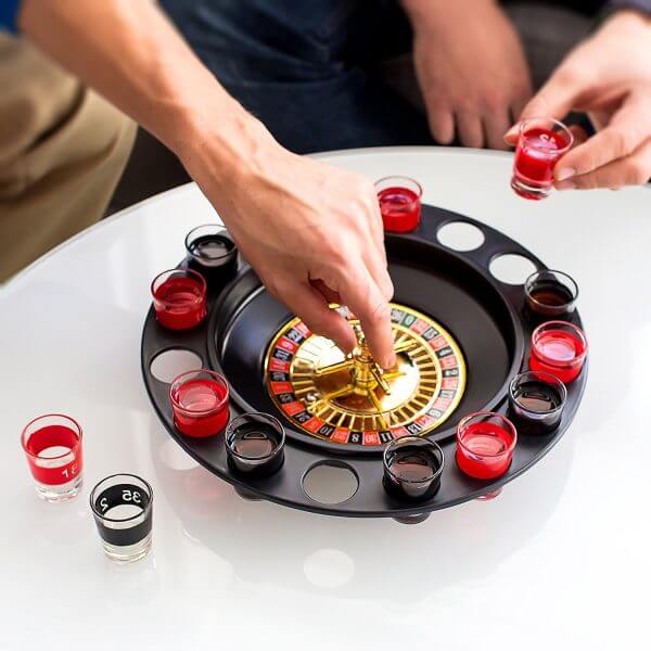 Trink-Roulette - Männergeschenk Männerspielzeug kaufen – Männerspielzeuge finden – Spielzeug für Männer finden – bestes Männerspielzeug – Männerspielzeug im Vergleich