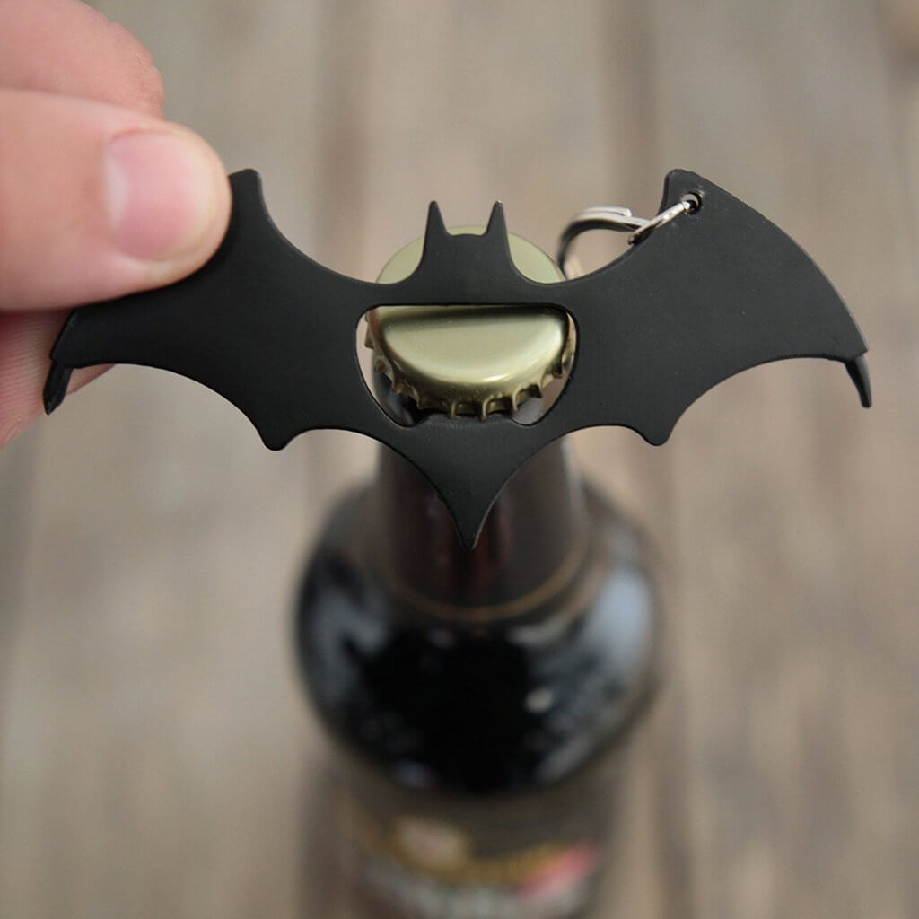 Aussergewöhnliche Flaschenöffner ungewöhnlich Kapselheber ausgefallen Bieröffner - coole, besondere, beste, originelle, aus Holz - Batman Batarang
