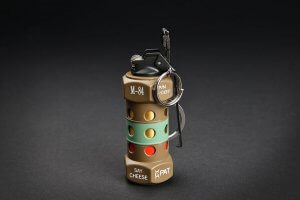Feuerzeug im Granaten Design - Sturmfeuerzeug Granatnendesign - Geschenke für Männer kaufen Flashbang Nade 3 Männerspielzeug kaufen – Männerspielzeuge finden – Spielzeug für Männer finden – bestes Männerspielzeug – Männerspielzeug im Vergleich