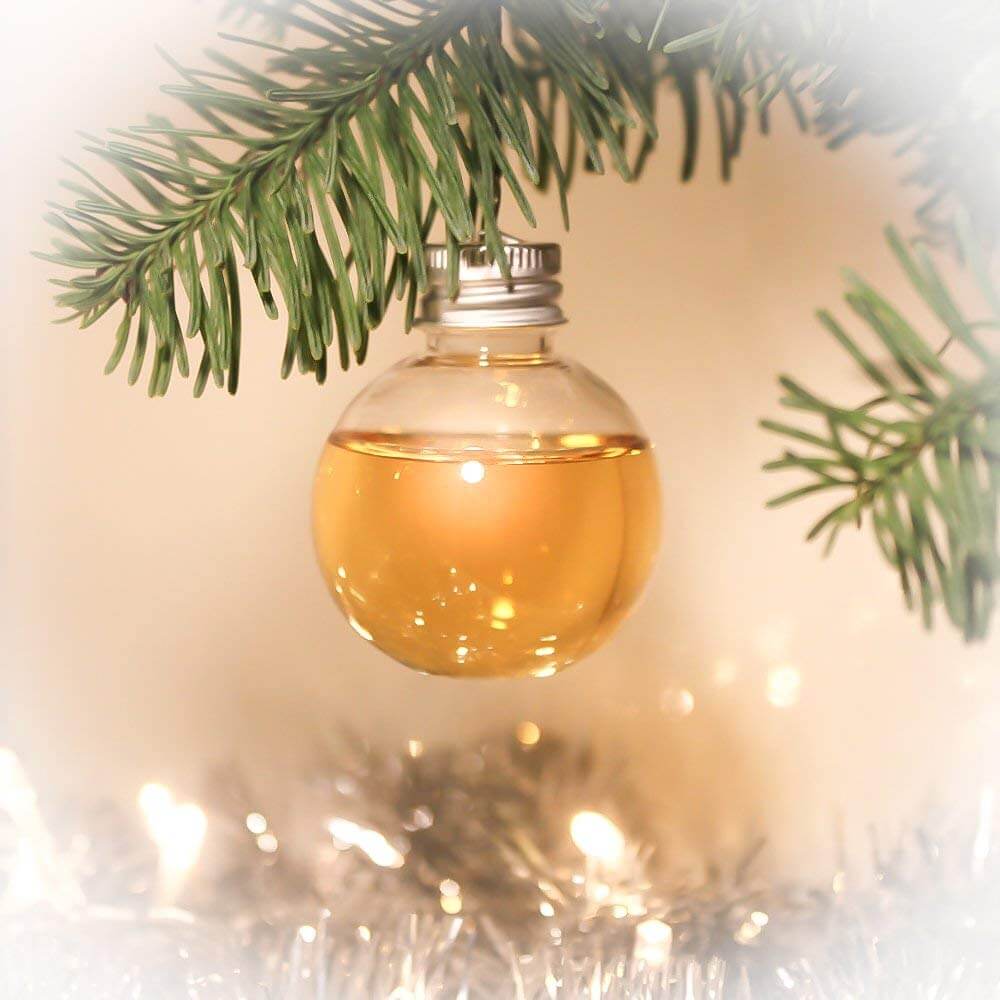6 Whisky Weihnachtskugeln - Premium Whisky - Weihnachtsgeschenke für Männer – Geschenke zur Vorweihnachtszeit – Stressfreie Weihnachten – Titelbild