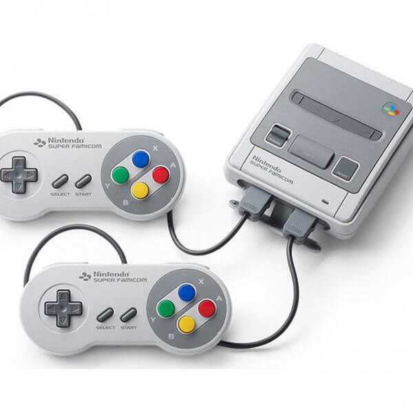 Die 4 besten Mini-Retro-Konsolen – 110% Liebe! www.was-maenner-wollen.de Super Nintendo Entertainment System Retro Geschenke für Männer Nostalgische Geschenke Nintendo Mini Classic Konsole Console Super Nintendo Retro Männerspielzeug