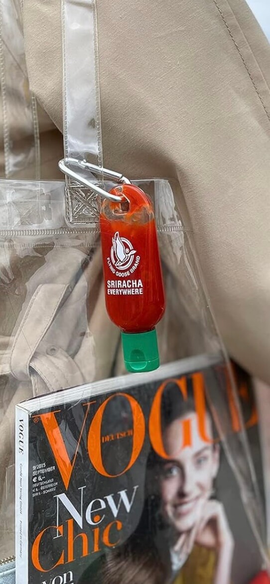 Nachfuellbare to go Siracha Sosse Chili Sosse immer dabei Geschenk fuer den Mann der es scharf mag Siracha everywhere